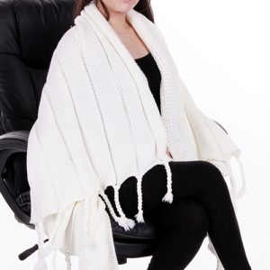 blanket-shawl-white-model-2